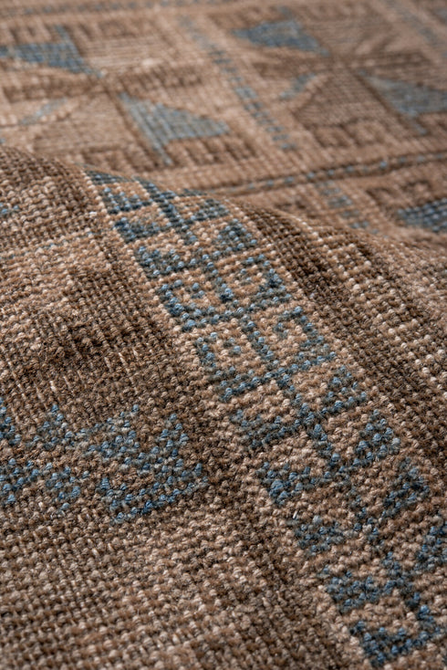 Antique Belouch Area Rug (2' x 4')